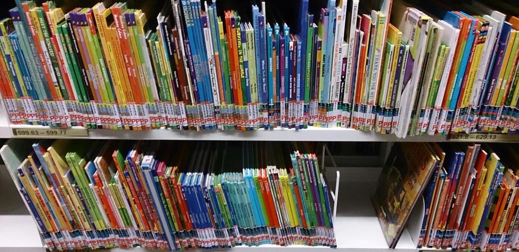 Childrens'_books_at_a_library